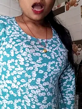 Hot-Pooja25 online show from February 9, 2:26 am