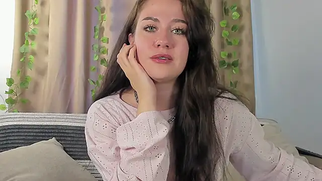 MiaKhallirae online show from October 6, 5:16 am