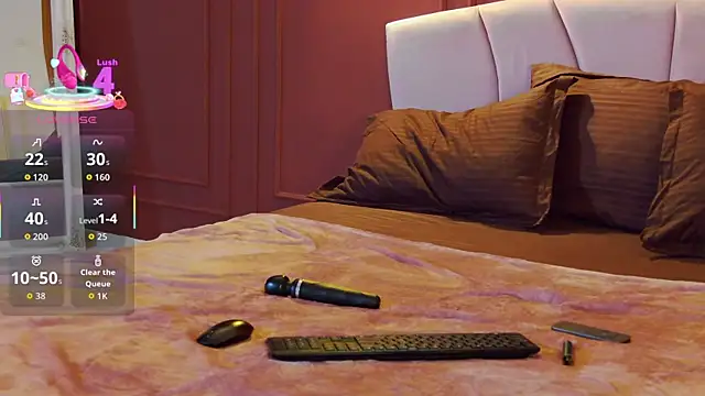 Olivia Haze online show from October 6, 7:00 pm