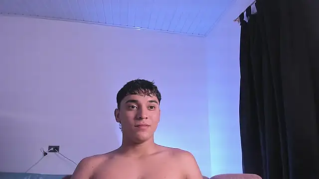 Austin Cardieff  online show from October 25, 2:41 am