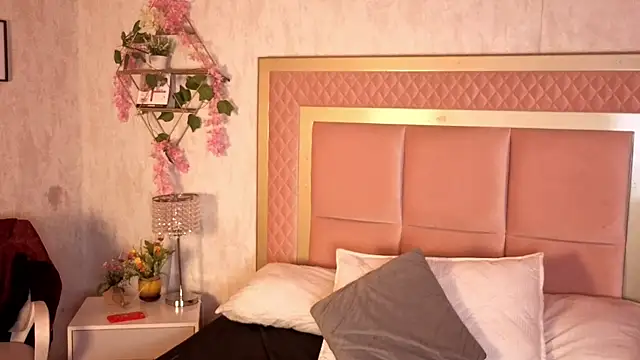 RobinBennett online show from October 30, 11:55 am