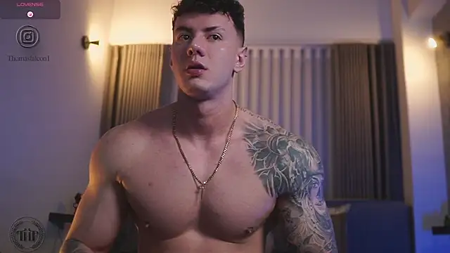 Thomas Falcon online show from November 2, 1:19 am