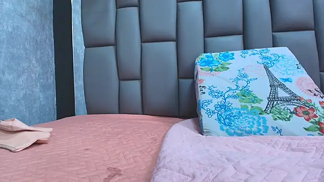 kissme luna online show from September 18, 7:49 pm