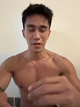 Snapshot of gooodboiii chatting on April 25, 1:14 pm gooodboiii online show from April 25, 1:14 pm