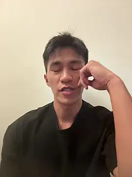 Snapshot of gooodboiii chatting on July 7, 2:21 pm gooodboiii online show from July 7, 2:21 pm