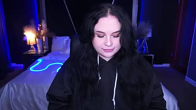 Snapshot of SerahMirabeli chatting on October 7, 7:11 pm SerahMirabeli online show from October 7, 7:11 pm