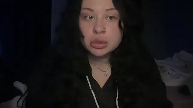 Snapshot of SerahMirabeli chatting on October 20, 6:41 pm SerahMirabeli online show from October 20, 6:41 pm