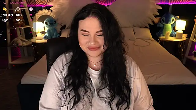 Snapshot of SerahMirabeli chatting on November 4, 2:05 pm SerahMirabeli online show from November 4, 2:05 pm