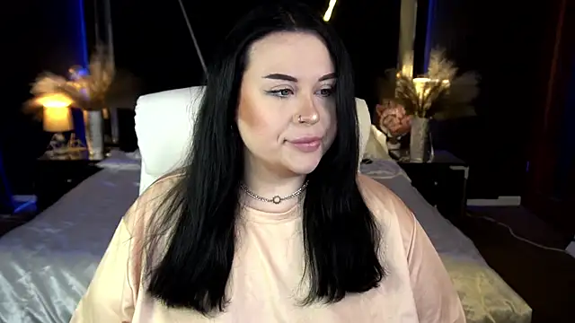 Snapshot of SerahMirabeli chatting on November 30, 8:24 pm SerahMirabeli online show from November 30, 8:24 pm