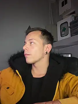 Snapshot of dimitryivanovv chatting on October 9, 7:17 am dimitryivanovv online show from October 9, 7:17 am