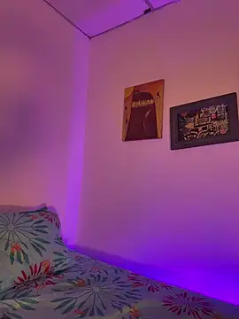 Snapshot of dimitryivanovv chatting on November 13, 5:17 am dimitryivanovv online show from November 13, 5:17 am