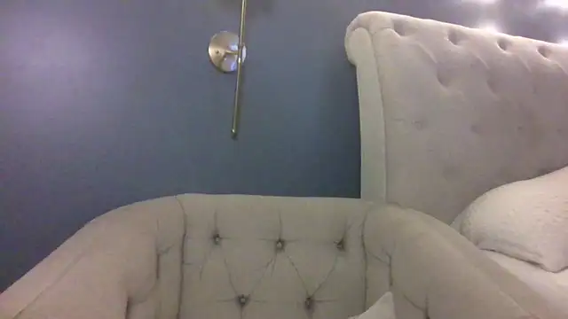 hothousewife33 online show from September 28, 3:12 am