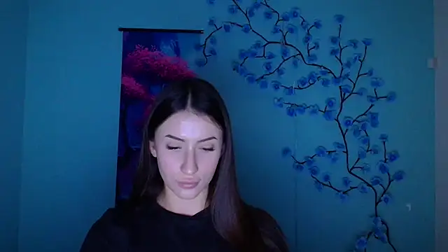 AlisaBubbles online show from December 1, 1:05 pm