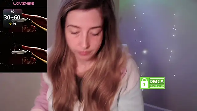 Snapshot of SuggestiveBehavior chatting on October 31, 1:23 pm SuggestiveBehavior online show from October 31, 1:23 pm