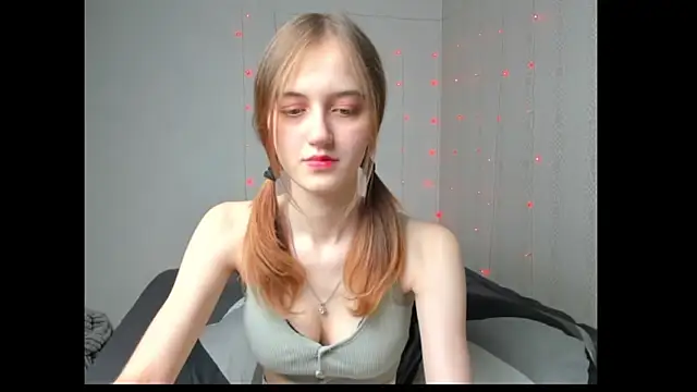 dreamy pollyyy online show from March 30, 3:57 pm