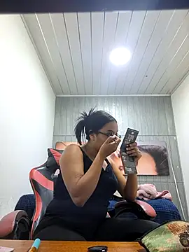 susan mooree online show from December 2, 9:10 pm