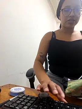 susan mooree online show from December 18, 7:09 pm