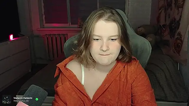 Snapshot of OliviaBlade chatting on September 21, 2:08 pm OliviaBlade online show from September 21, 2:08 pm