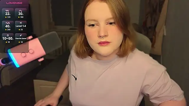 Snapshot of OliviaBlade chatting on October 1, 2:01 pm OliviaBlade online show from October 1, 2:01 pm