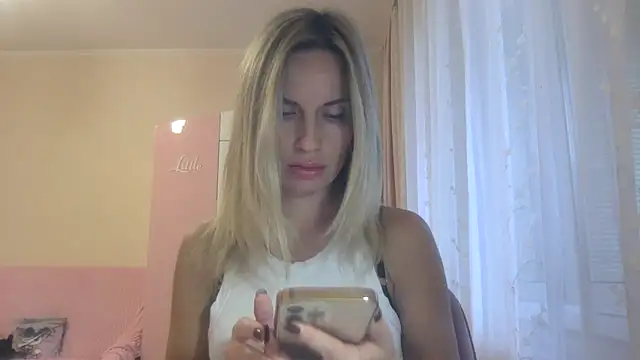 KarelliaStar online show from October 14, 6:47 am