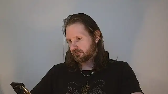 Snapshot of AlbinoAdonis chatting on May 5, 2:30 am AlbinoAdonis online show from May 5, 2:30 am