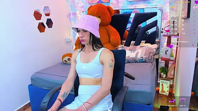 Charlotte Landry   online show from February 22, 4:27 pm