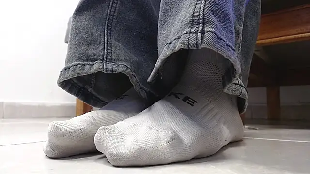 Deysha Garcias online show from February 19, 1:29 pm