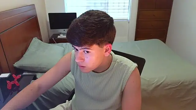 Snapshot of tightncuteass chatting on September 20, 10:22 pm tightncuteass online show from September 20, 10:22 pm