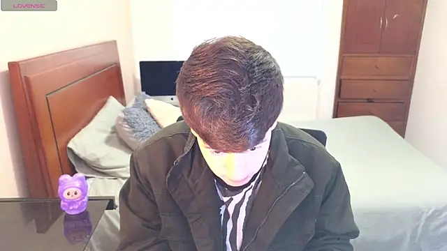 Snapshot of tightncuteass chatting on October 16, 10:22 pm tightncuteass online show from October 16, 10:22 pm