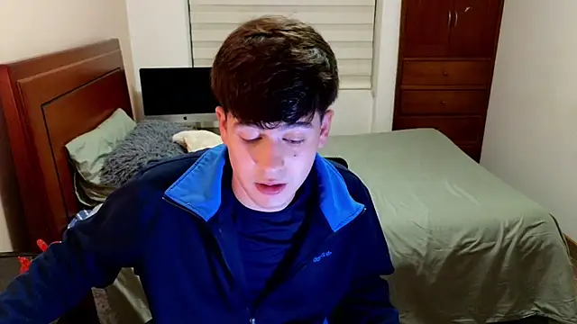 Snapshot of tightncuteass chatting on October 25, 12:29 am tightncuteass online show from October 25, 12:29 am