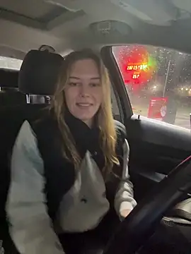 AllesandraLove online show from December 19, 12:34 pm