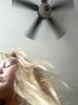 AllesandraLove online show from April 23, 7:27 pm