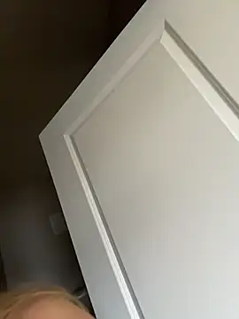 AllesandraLove online show from April 29, 5:30 pm