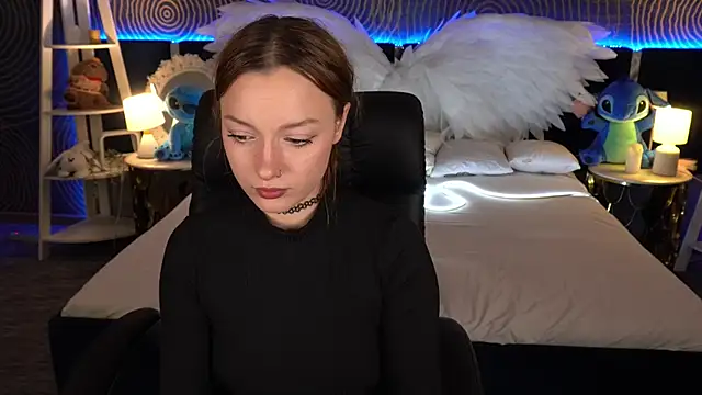 Snapshot of FoxyMayy chatting on November 27, 8:22 pm FoxyMayy online show from November 27, 8:22 pm