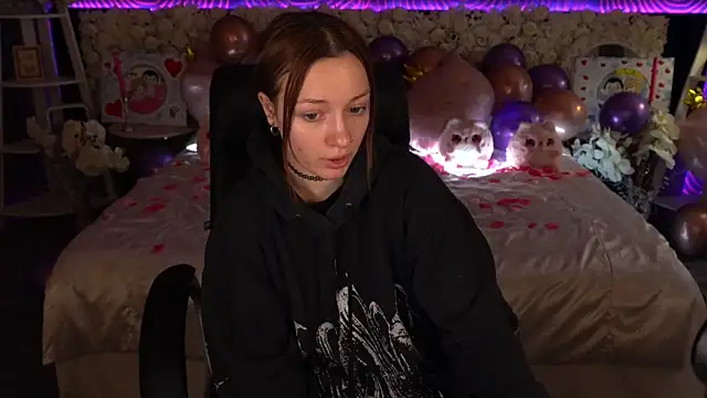 FoxyMayy online show from February 18, 1:40 pm