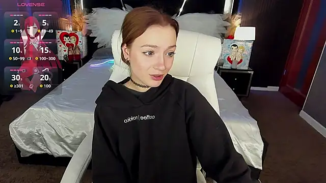 FoxyMayy online show from March 6, 2:35 pm