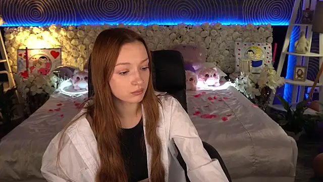 FoxyMayy online show from March 18, 1:47 pm