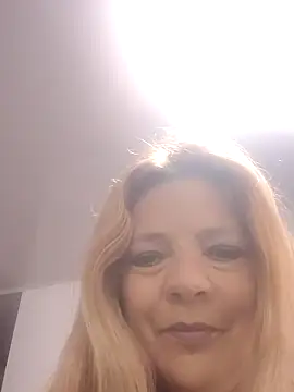 Snapshot of Casandra_Cruz chatting on September 18, 2:08 pm Casandra Cruz online show from September 18, 2:08 pm