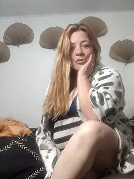 Snapshot of Casandra_Cruz chatting on September 28, 1:00 am Casandra Cruz online show from September 28, 1:00 am