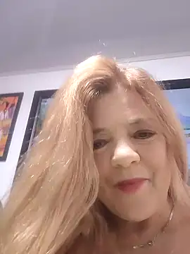 Snapshot of Casandra_Cruz chatting on October 3, 12:46 pm Casandra Cruz online show from October 3, 12:46 pm