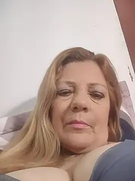 Snapshot of Casandra_Cruz chatting on October 15, 1:39 am Casandra Cruz online show from October 15, 1:39 am