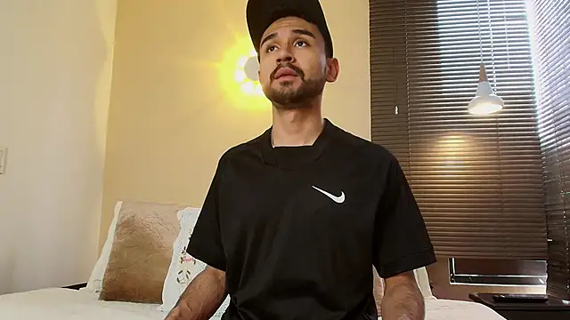 Axel Moon S online show from October 20, 6:30 pm