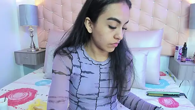 Leslie Bussh  online show from March 14, 12:10 pm