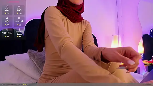 Ridwana  online show from April 18, 1:04 pm