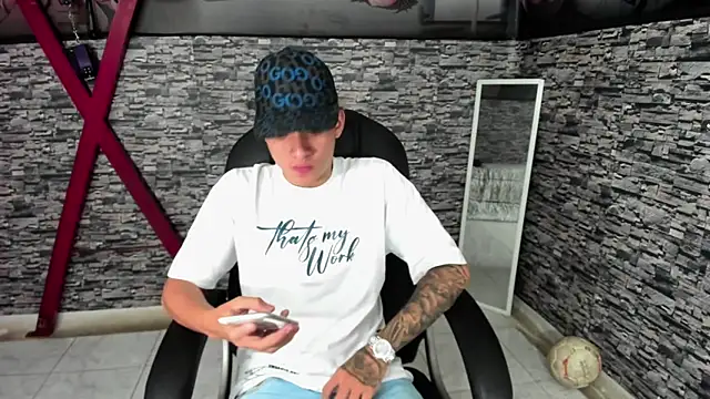 weesley boy online show from October 11, 7:45 pm