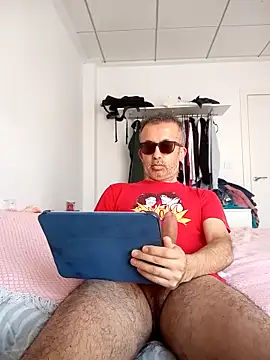 Snapshot of EmilioTaladdro chatting on May 3, 11:16 am EmilioTaladdro online show from May 3, 11:16 am