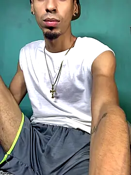 Snapshot of Alexx_1214 chatting on September 21, 4:14 am Alexx 1214 online show from September 21, 4:14 am