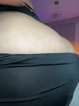 Snapshot of GabyMejiaa chatting on July 7, 6:47 am GabyMejiaa online show from July 7, 6:47 am
