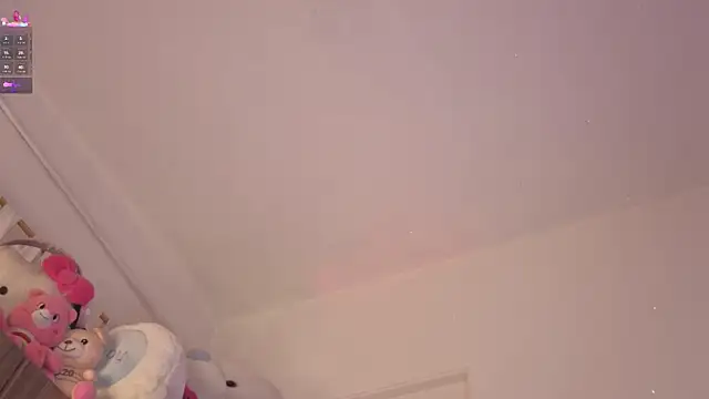 ashlynnlowe  online show from July 9, 10:14 pm