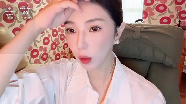 miss-lin online show from November 30, 6:06 am